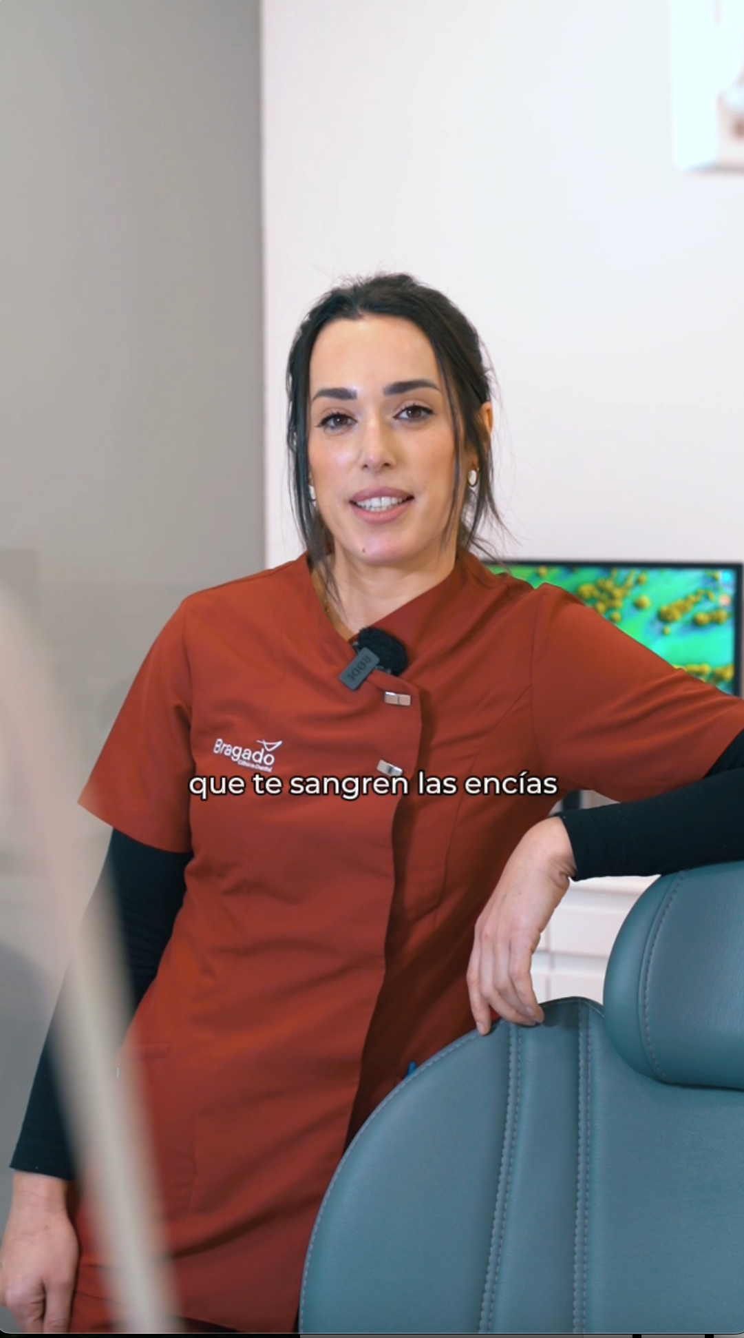 Vídeo sobre el sangrado de encías en Instagram